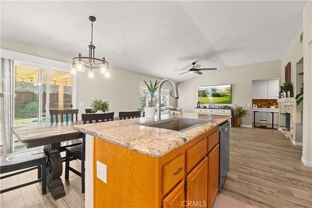 32816 Autumn Wood Cir, Lake Elsinore, CA 92530