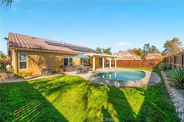 32816 Autumn Wood Cir, Lake Elsinore, CA 92530