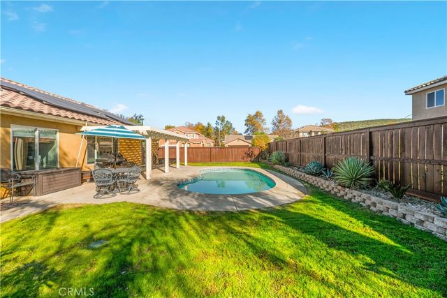 32816 Autumn Wood Cir, Lake Elsinore, CA 92530