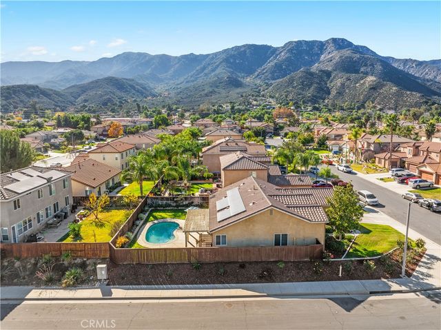 32816 Autumn Wood Cir, Lake Elsinore, CA 92530