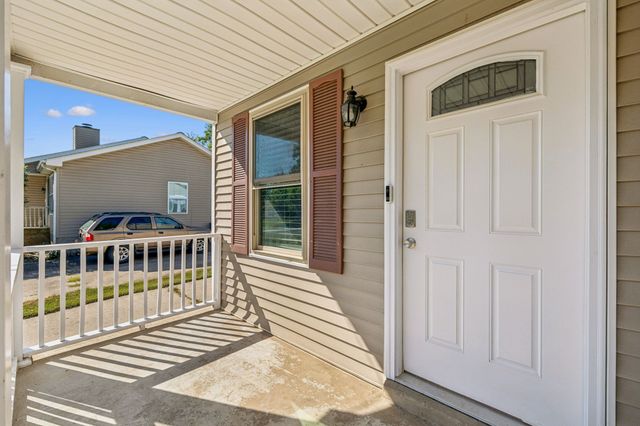 4772 Greystone St, Antioch, TN 37013