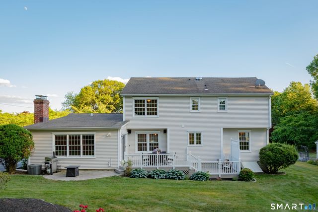 30 Crested Ridge Court, Stratford, CT 06614
