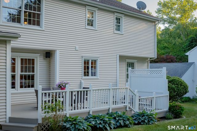 30 Crested Ridge Court, Stratford, CT 06614