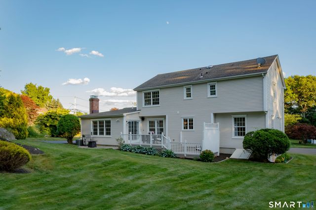 30 Crested Ridge Court, Stratford, CT 06614
