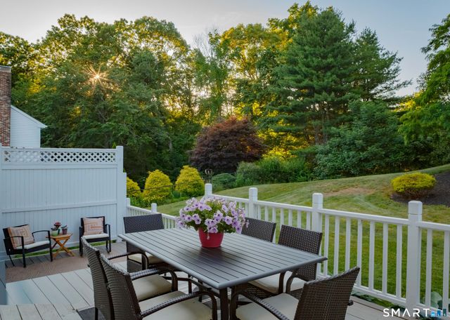 30 Crested Ridge Court, Stratford, CT 06614