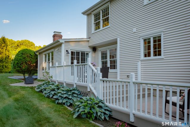 30 Crested Ridge Court, Stratford, CT 06614