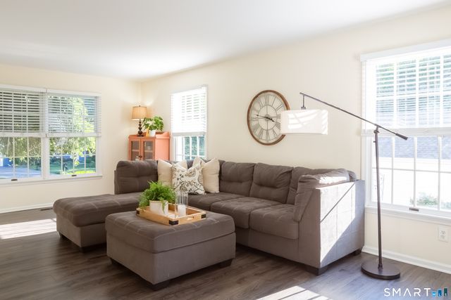 30 Crested Ridge Court, Stratford, CT 06614