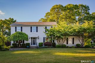 30 Crested Ridge Court, Stratford, CT 06614