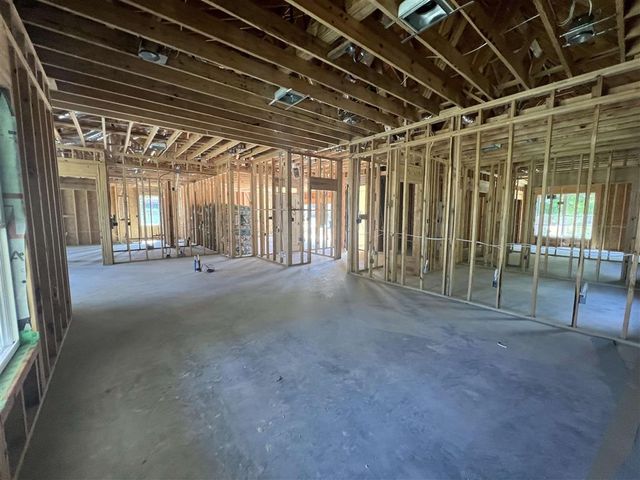 1362 W Eagle's Nest Drive, Lake Charles, LA 70611