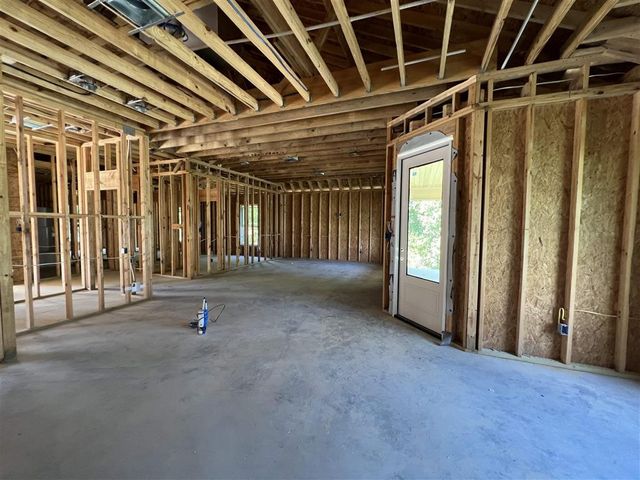 1362 W Eagle's Nest Drive, Lake Charles, LA 70611