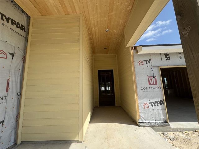 1362 W Eagle's Nest Drive, Lake Charles, LA 70611