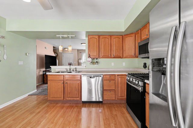 1810 Golden Oak Court, Crown Point, IN 46307