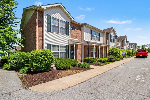 1810 Golden Oak Court, Crown Point, IN 46307