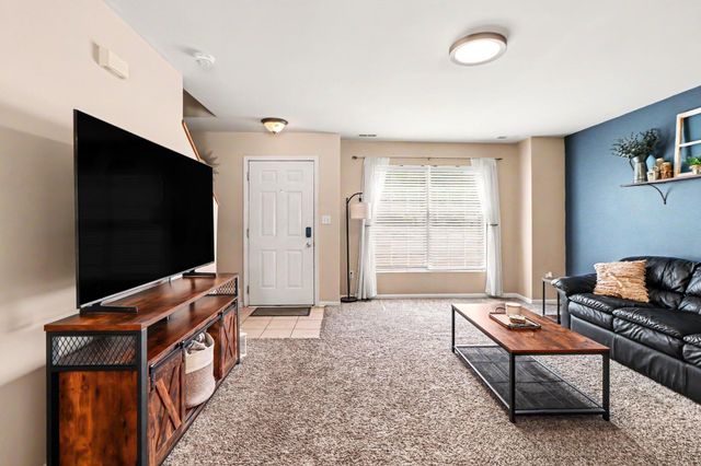 1810 Golden Oak Court, Crown Point, IN 46307