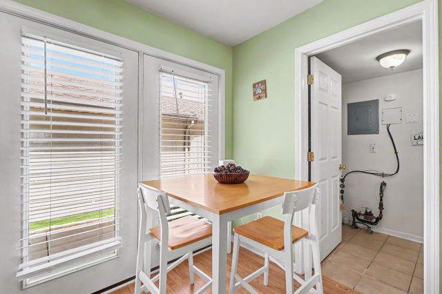 1810 Golden Oak Court, Crown Point, IN 46307