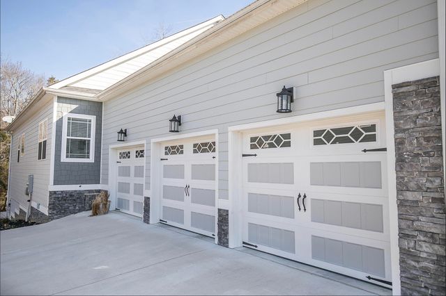 8665 Skybrook Drive, Ooltewah, TN 37363