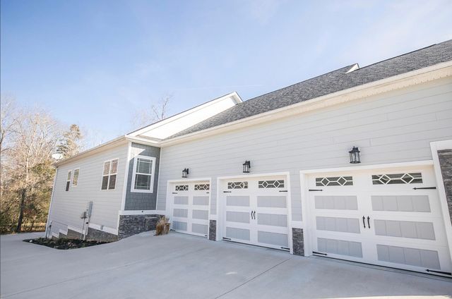 8665 Skybrook Drive, Ooltewah, TN 37363
