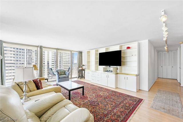 12700 Lake Avenue 1107, Lakewood, OH 44107