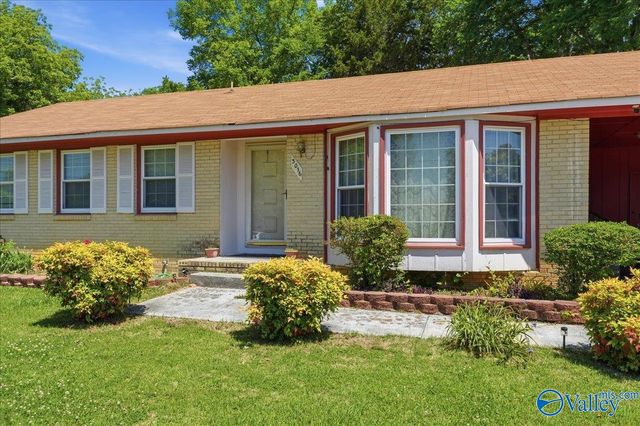 3016 Teton Circle NW, Huntsville, AL 35810