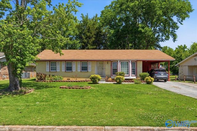 3016 Teton Circle NW, Huntsville, AL 35810