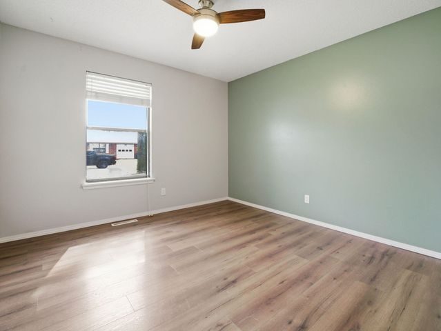 307 E Deanna Lane, Nixa, MO 65714