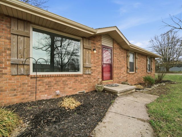307 E Deanna Lane, Nixa, MO 65714