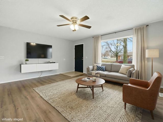 307 E Deanna Lane, Nixa, MO 65714