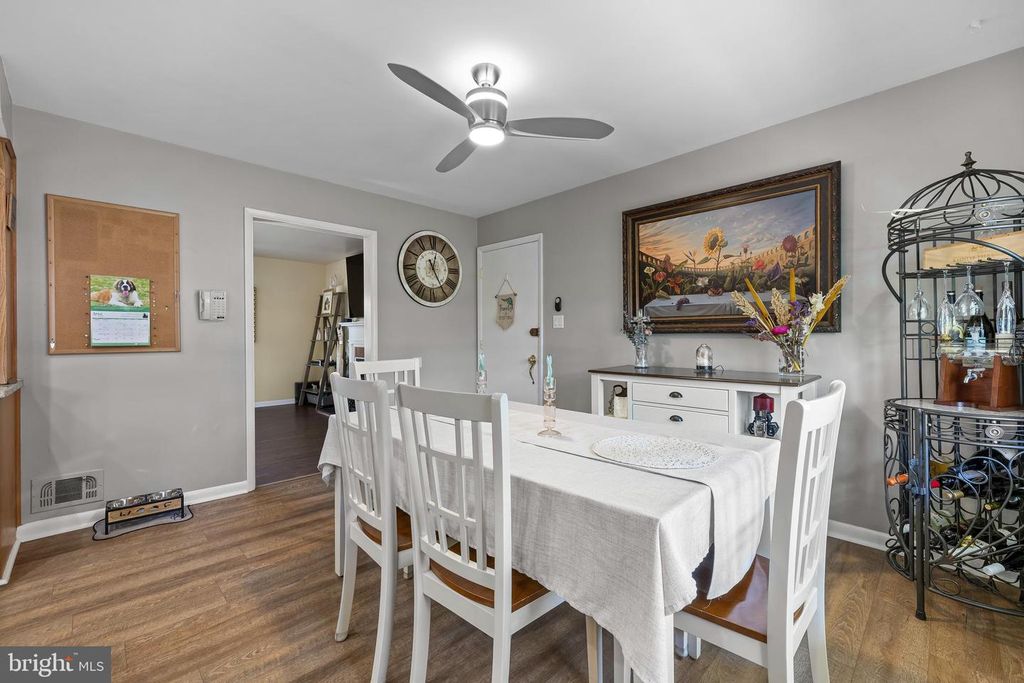 Image 14 of property listing at 8928 SATYR HILL, Parkville, MD 21234