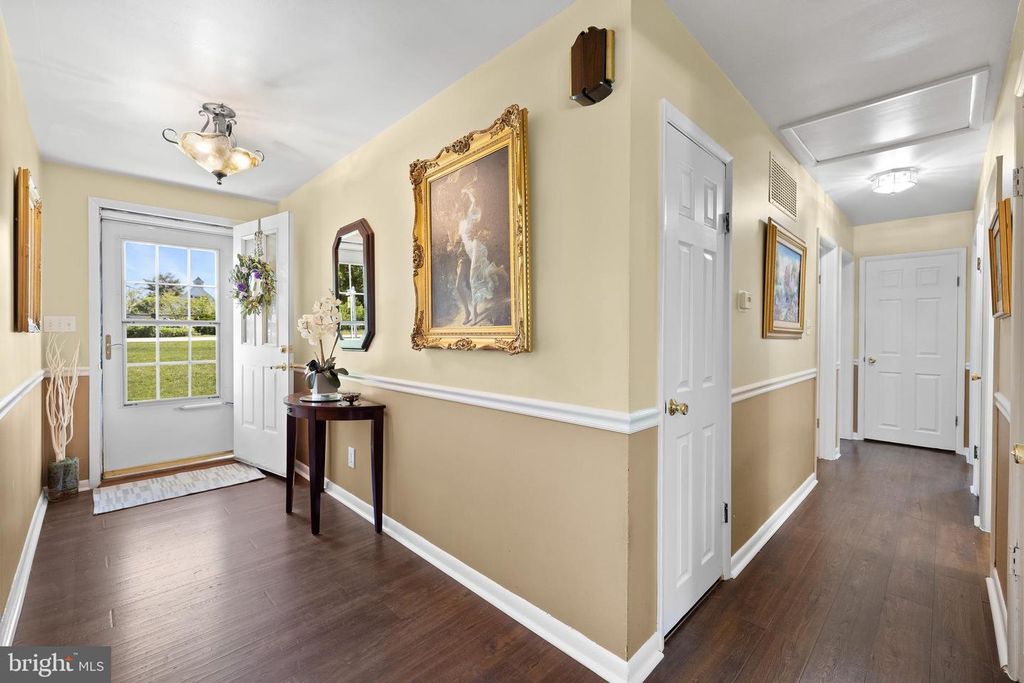 Image 5 of property listing at 8928 SATYR HILL, Parkville, MD 21234