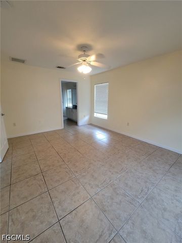 8071 Liriope LOOP, Lehigh Acres, FL 33972