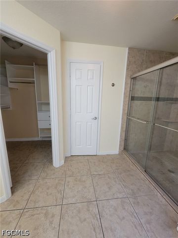 8071 Liriope LOOP, Lehigh Acres, FL 33972