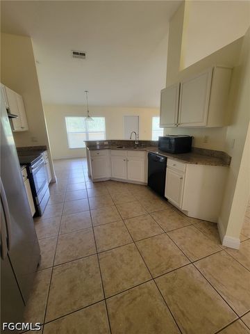 8071 Liriope LOOP, Lehigh Acres, FL 33972
