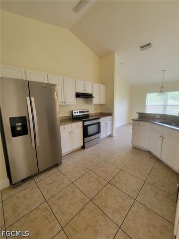 8071 Liriope LOOP, Lehigh Acres, FL 33972