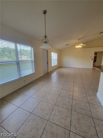 8071 Liriope LOOP, Lehigh Acres, FL 33972
