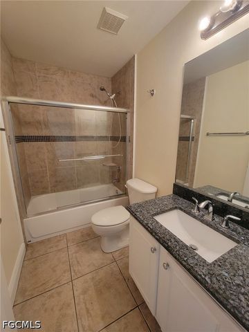 8071 Liriope LOOP, Lehigh Acres, FL 33972