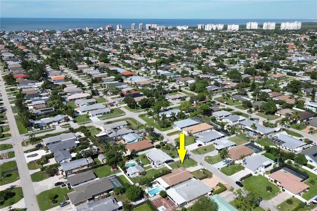 724 100th AVE N, Naples, FL 34108
