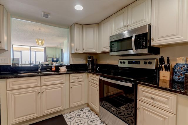 20040 GULF BOULEVARD 402, Indian Rocks Beach, FL 33785