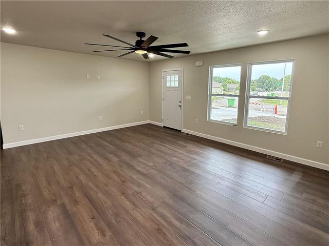 544 W 18th Street, Ottawa, KS 66067