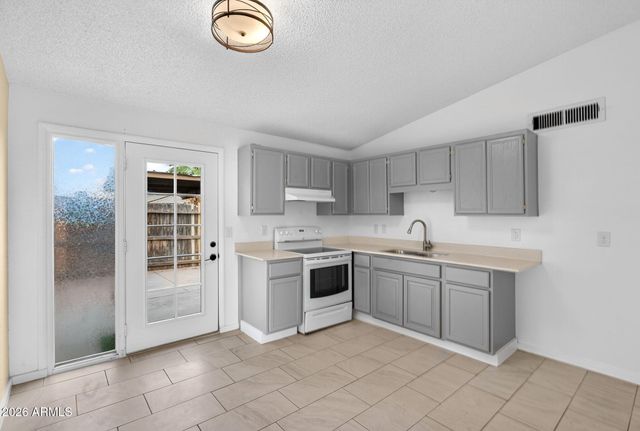 3351 N 69TH Drive 13, Phoenix, AZ 85033