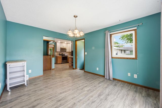903 19th Street N, Moorhead, MN 56560