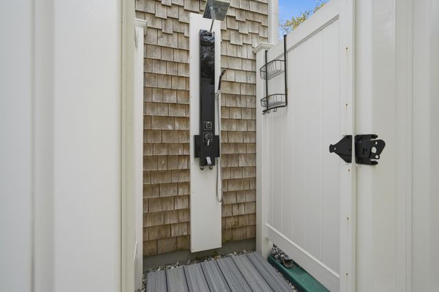 55 Ridgeview Drive, Falmouth, MA 02540