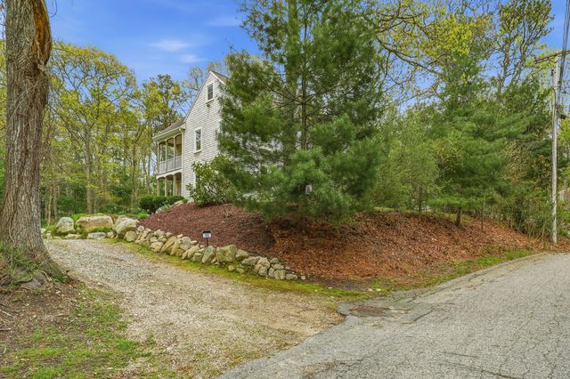 55 Ridgeview Drive, Falmouth, MA 02540