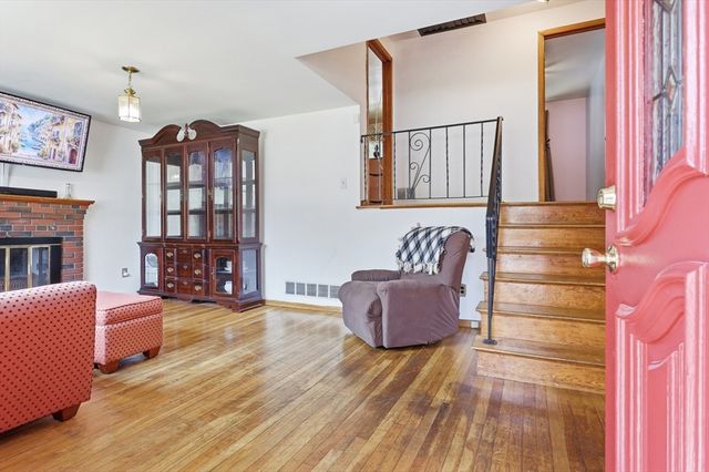 81 Packard Way, Brockton, MA 02301