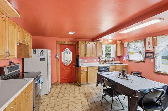 81 Packard Way, Brockton, MA 02301