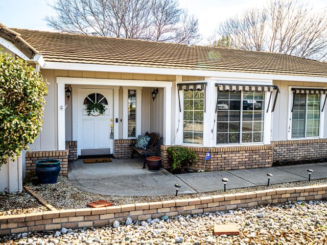 7331 Jonella Way, Redding, CA 96003