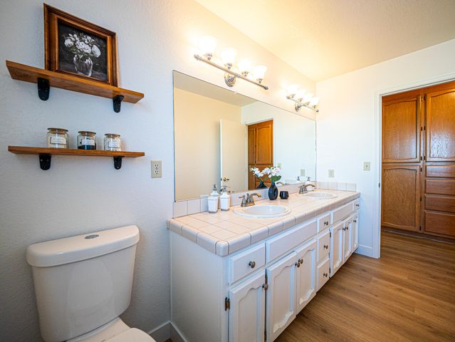 7331 Jonella Way, Redding, CA 96003