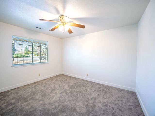 7331 Jonella Way, Redding, CA 96003