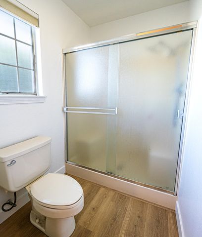 7331 Jonella Way, Redding, CA 96003