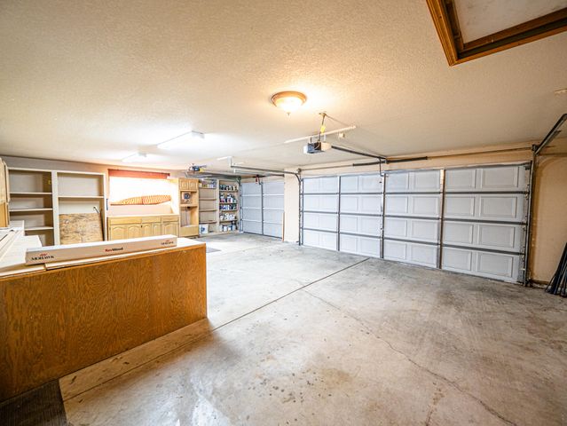 7331 Jonella Way, Redding, CA 96003