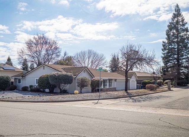 7331 Jonella Way, Redding, CA 96003